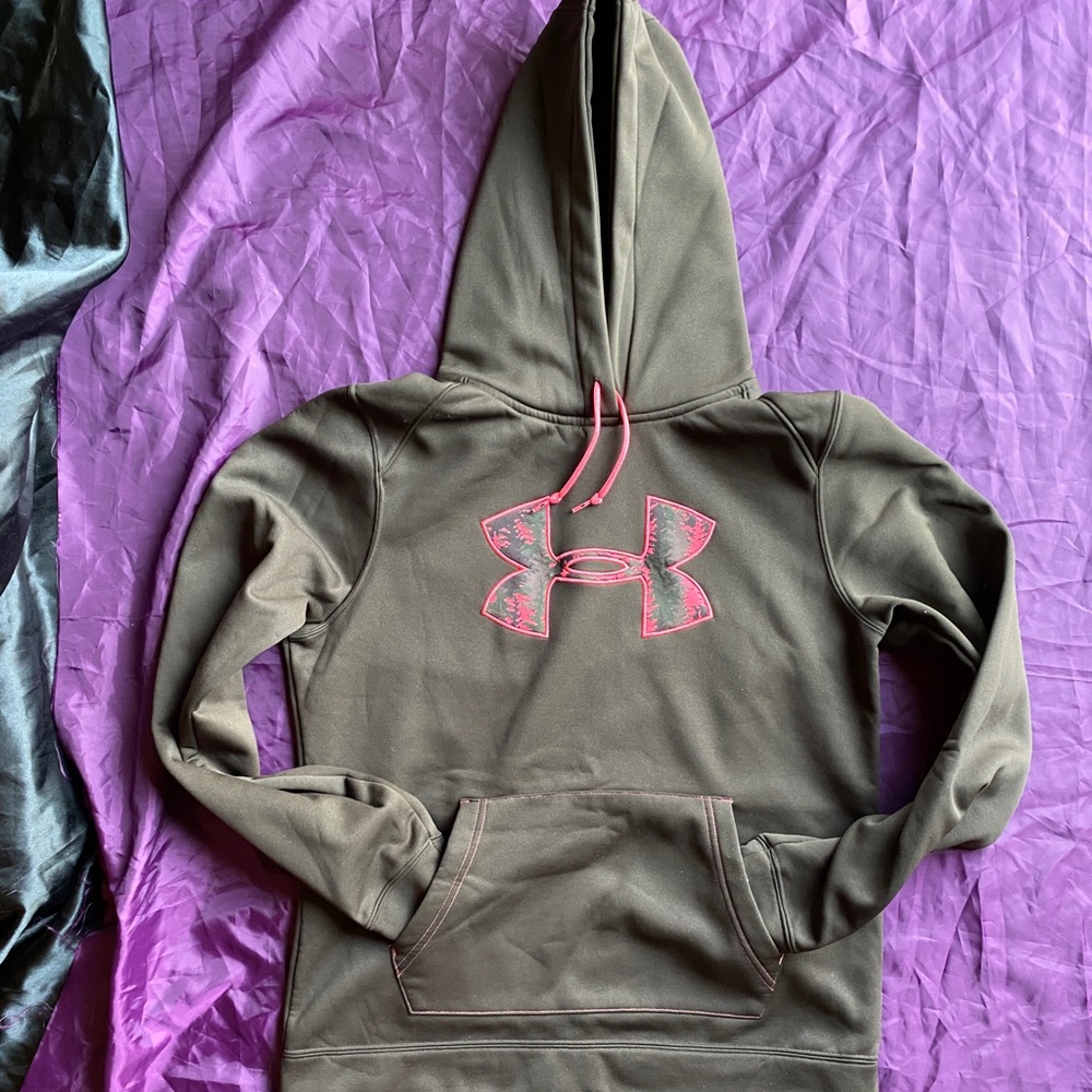 UA sweatshirt